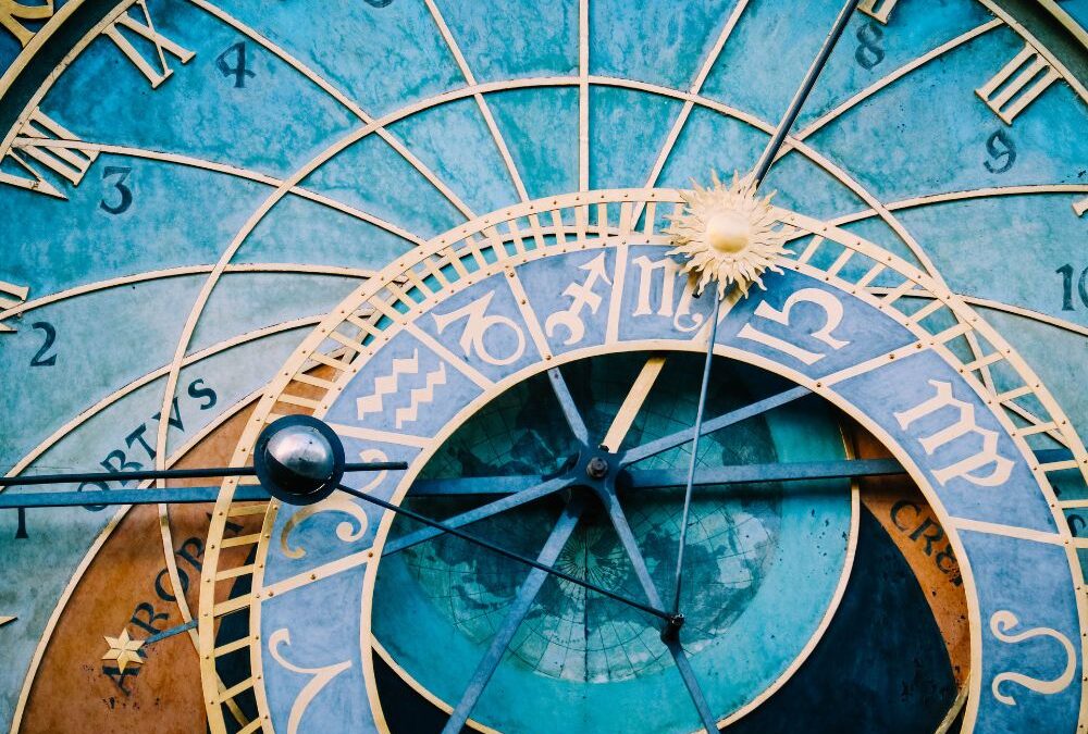 Dein Sternzeichen in 3 Worten – Eigenschaften im Überblick